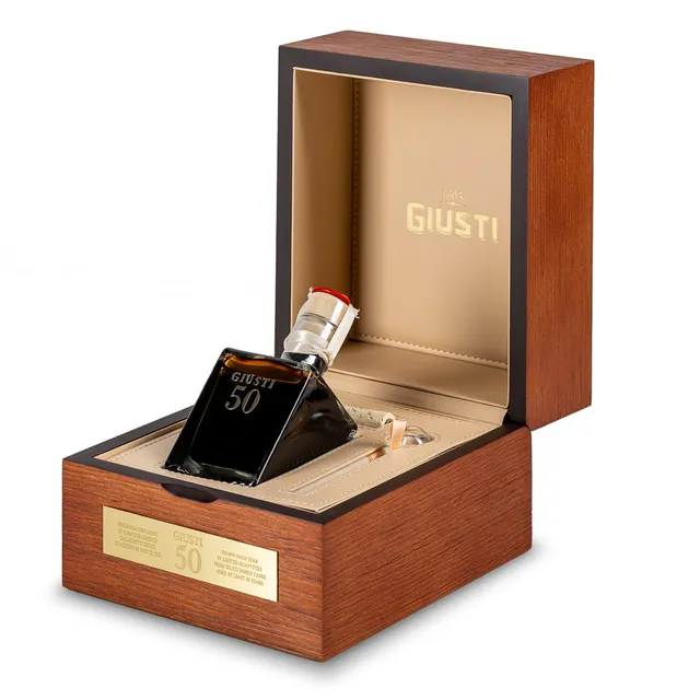 giusti-50-r-serve-exclusive-50-ans-en-coffret-pipette-or-24-carats image 1