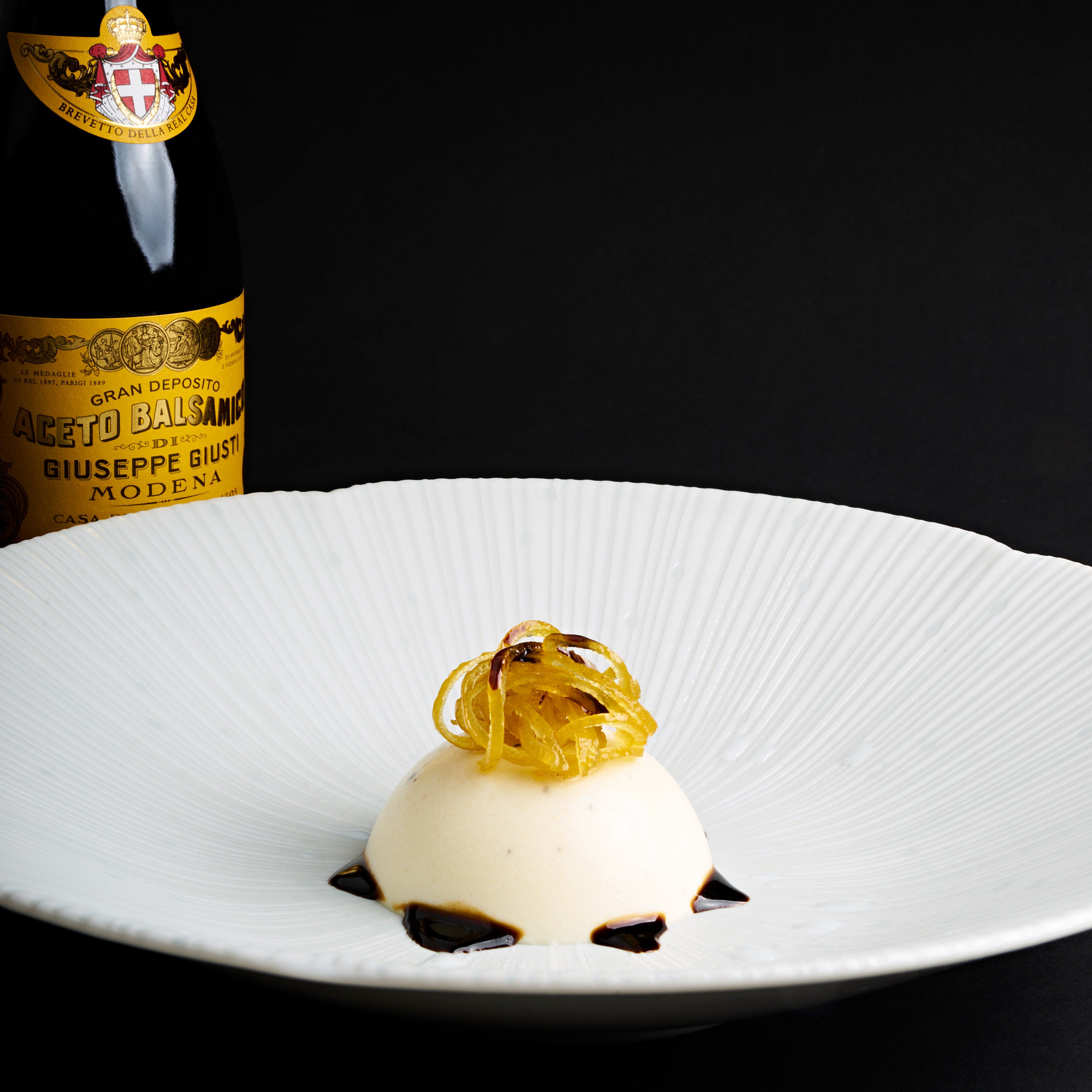 giusti-4-medaglie-d-oro-champagnotta-vinaigre-balsamique-de-mod-ne-igp image 3